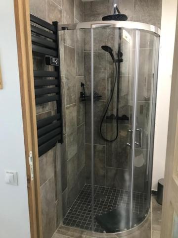 La Brindille Petit Mas Provencal Meuble De Tourisme 3 Etoiles 2-3 Personnes 1 Piece 30 M2 Tout Confort Lisiere Foret Jardin Jacuzzi Piscine Saint-Paul-en-Forêt المظهر الخارجي الصورة
